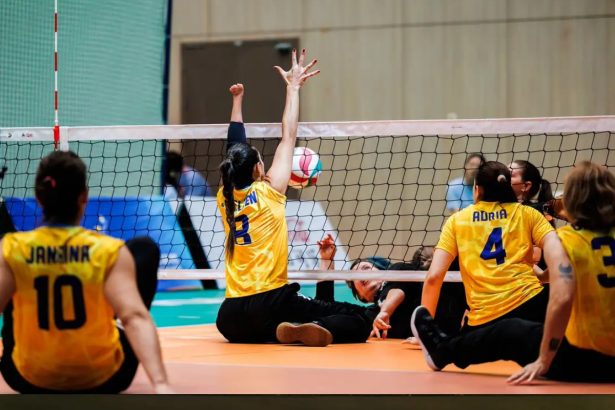Brasil vai às quartas do Mundial de vôlei sentado nos dois naipes